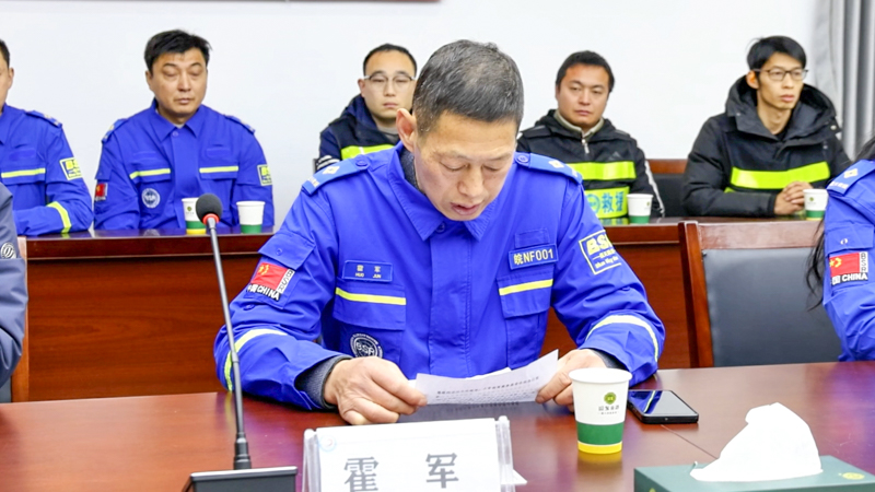 霍军讲话.jpg